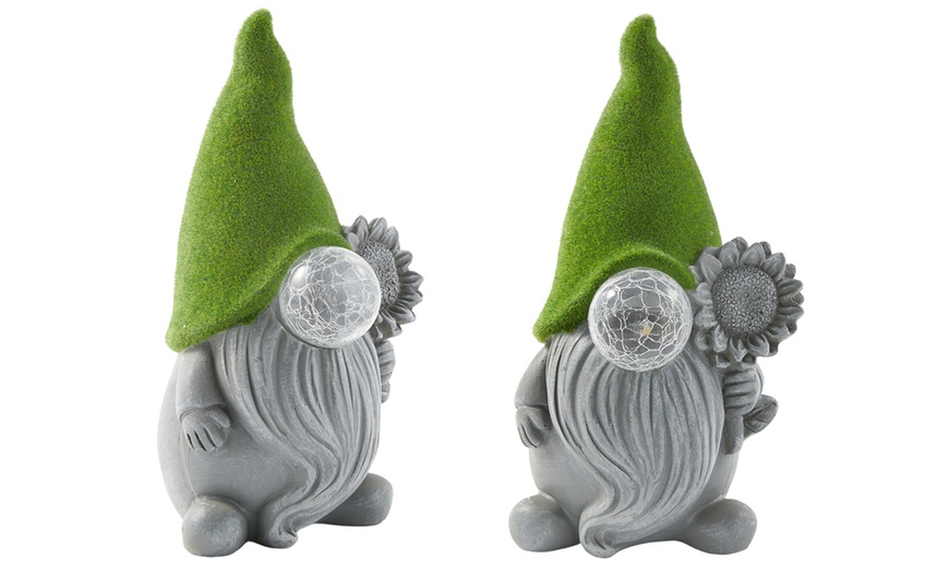 Image 2: Solar Gonk Garden Light 27cm Tall LED Globe Nose 