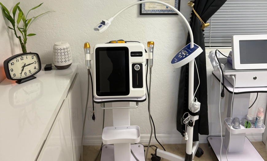 Image 3: Transform Your Skin with One or Two PRP Micro-Needling