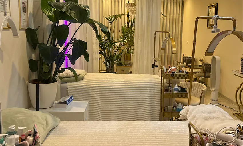 60 Min. Microneedling-Behandlung für Gesicht oder Körper für 1 Person