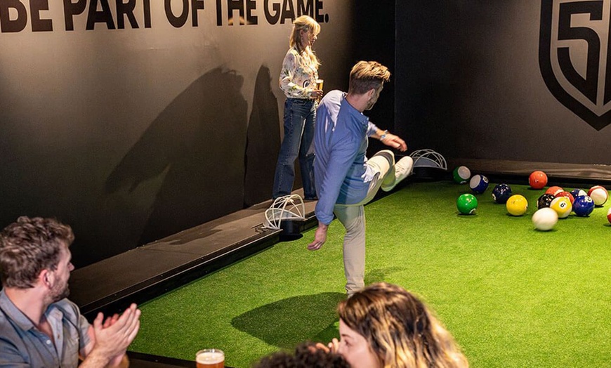 Image 9: 45 oder 90 Min. SOCCERBEAT für 1 Person: Fußballwelt mit 13 Spielzonen für Spiel & Wettbewerb (bis 32% sparen)