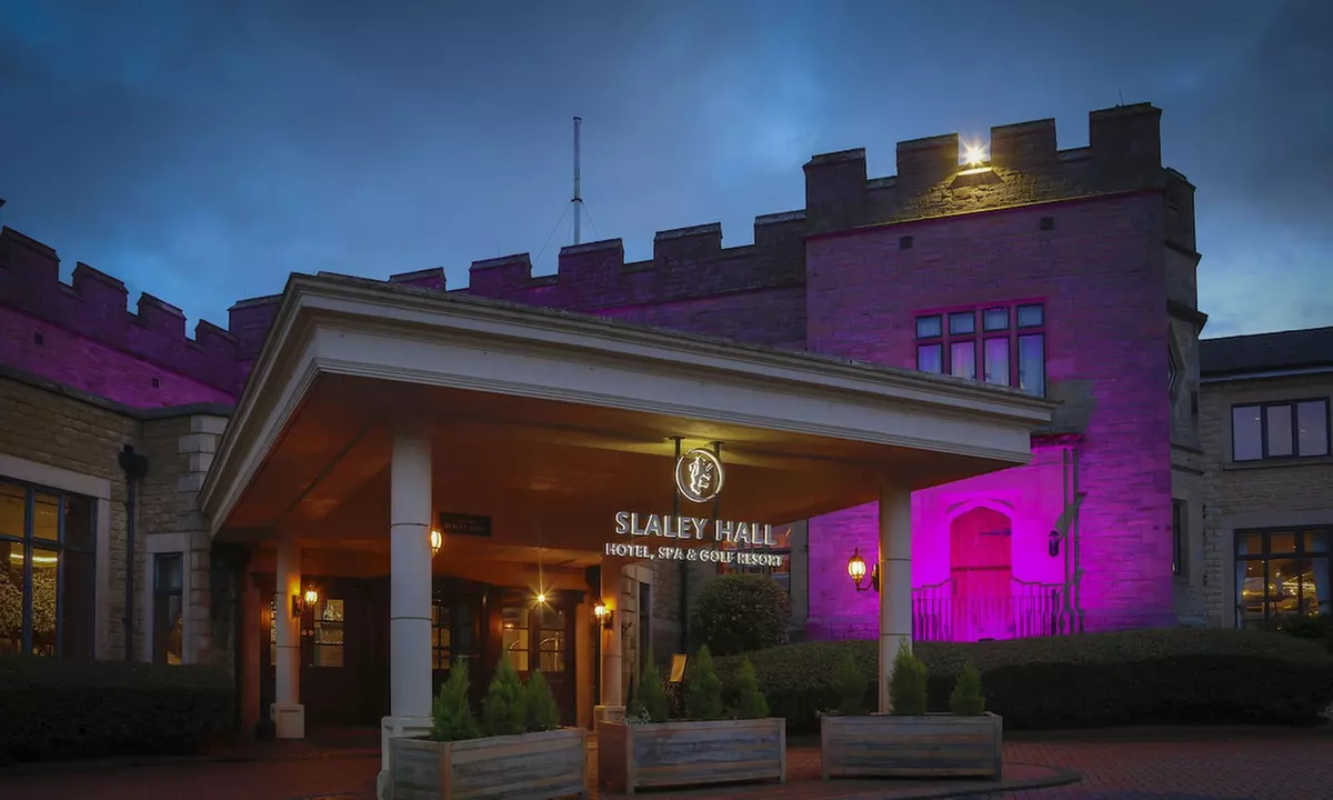 Northumberland: Classic Double Room w/ Breakfast & Dinner Credit