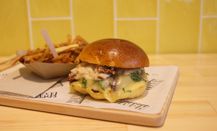 Image 6: Hamburguesas y entrantes para 2 o 4 personas 