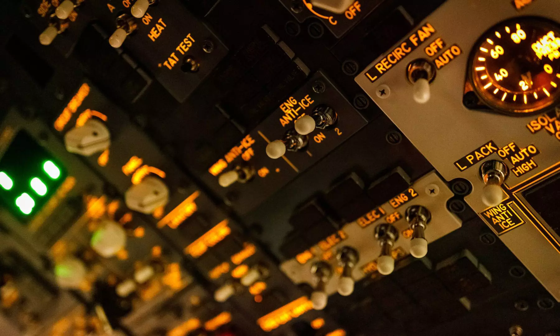 Zostań pilotem i zasiądź za sterami symulatora: Boeing 737 i inne