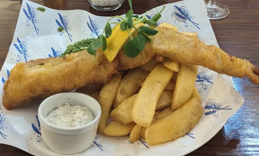 Image 3: (Up to 49% Off) Delicious Deals: 2 or 3 Courses & Drinks for 2–4