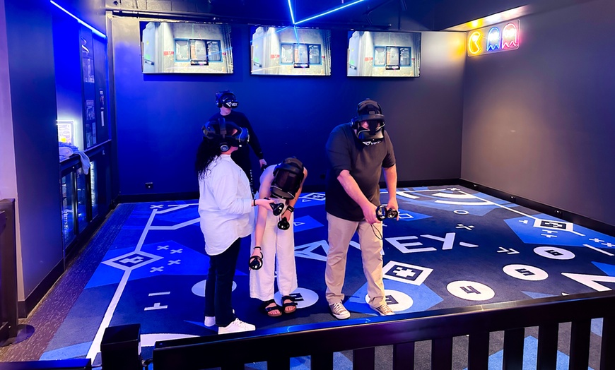 Image 12: 2, 4, 6 , or 8 Virtual Reality Games (Choice of 10, 15 or 25 Minutes)