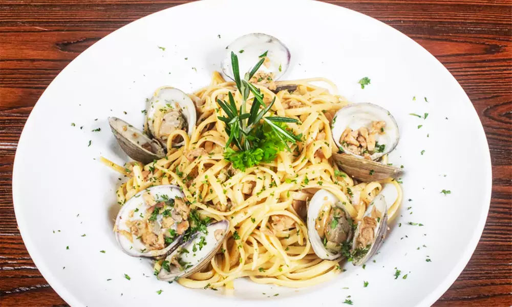 3 Course Dinner + Cocktails for 2 or 4 People, $100 or $150 Credits