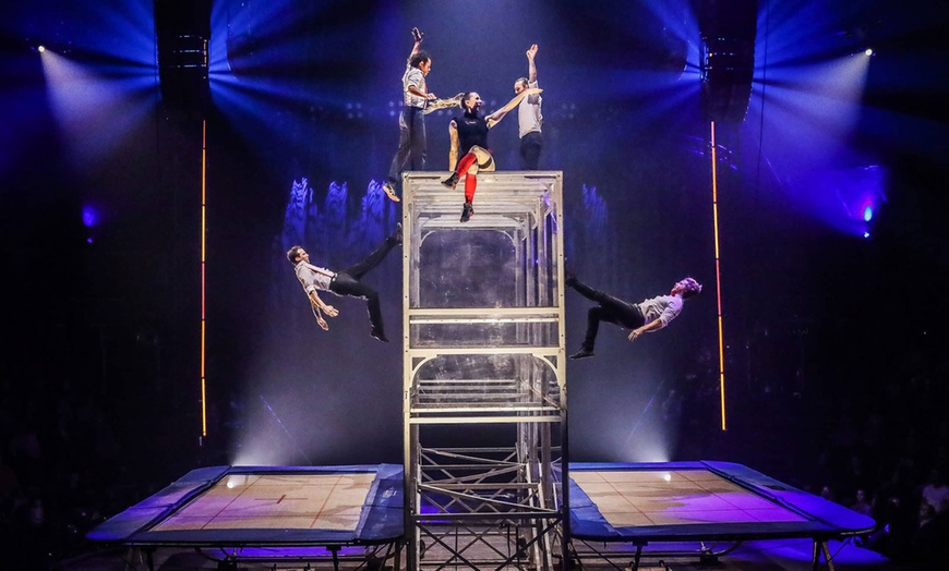 Image 2: Circus Extreme: Family Fun & Thrilling Stunts – Don't Miss the Action