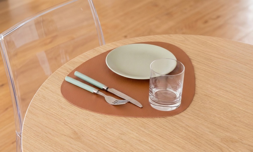 Image 7: Set di 4 tovagliette americane in similpelle