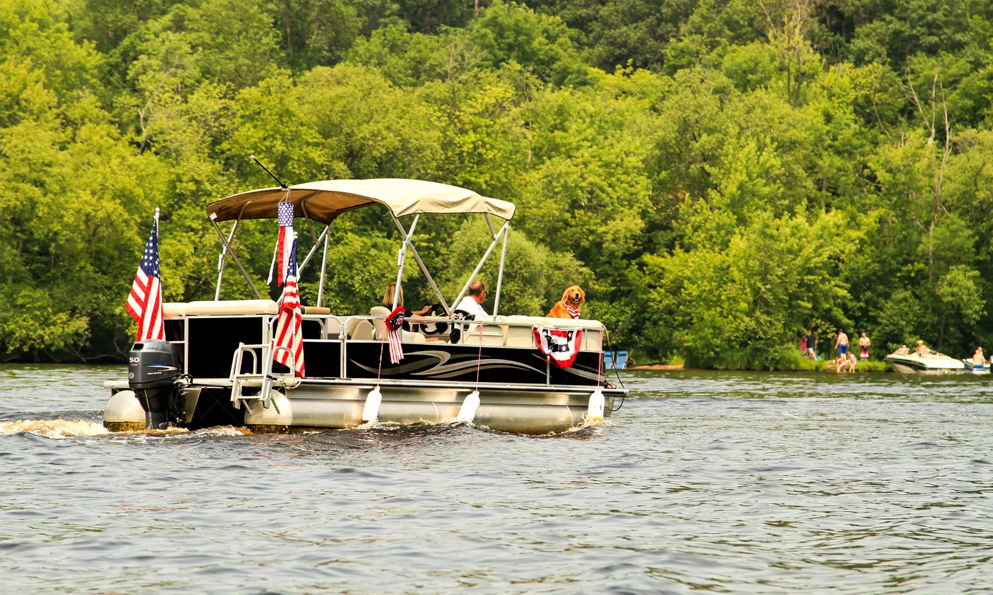 Enjoy a 2 or 4-Hr Pontoon Boat Rental for Up to 10(Mon-Fri)/ (Fri-Sun)