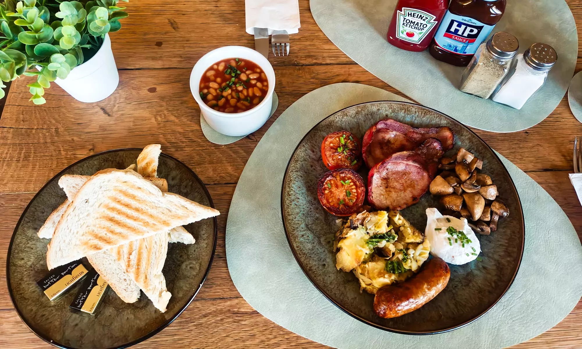 Brunch with Hot Drink for 1, 2 or 4 People at Shrub End Diner(Up To 40% Off) - Primary Image