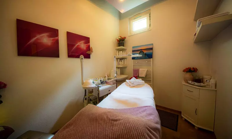 30-60 Min. Kräuterstempel-Massage für 1 Person