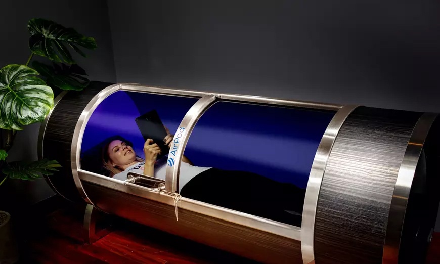 Image 2: Up to 49% Off on Cryotherapy at Le Chalet Cryo