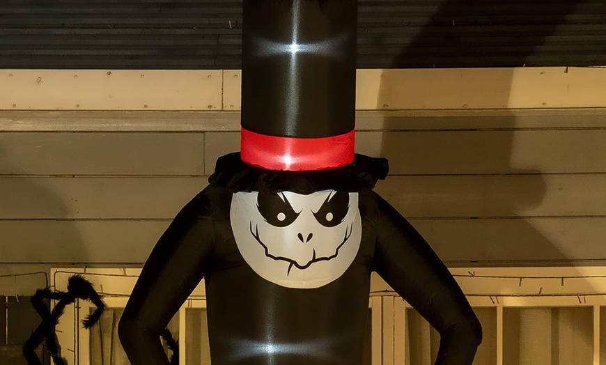 Image 17: HomCom Halloween Inflatable Decorations, Ghosts and Skeletons