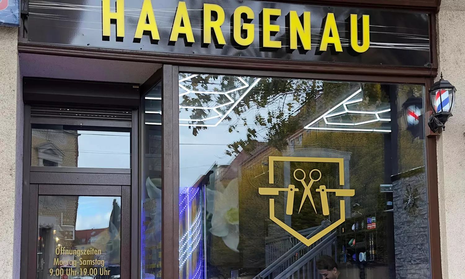 Herren-Haarschnitt inkl. Waschen & Föhnen opt. Bart-Rasur für 1 Person