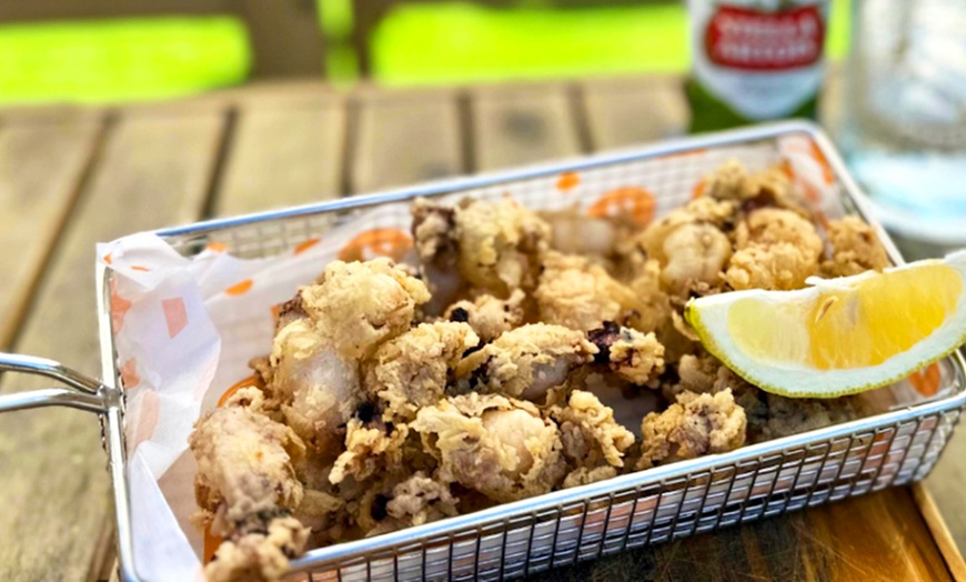 Image 7: ¡Sabores inigualables! Menú para 2 o 4 personas de cocina fusión