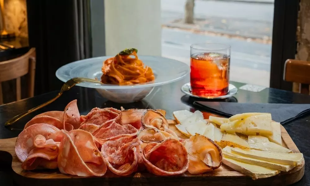 Menú completo con opción Prémium y cocktail