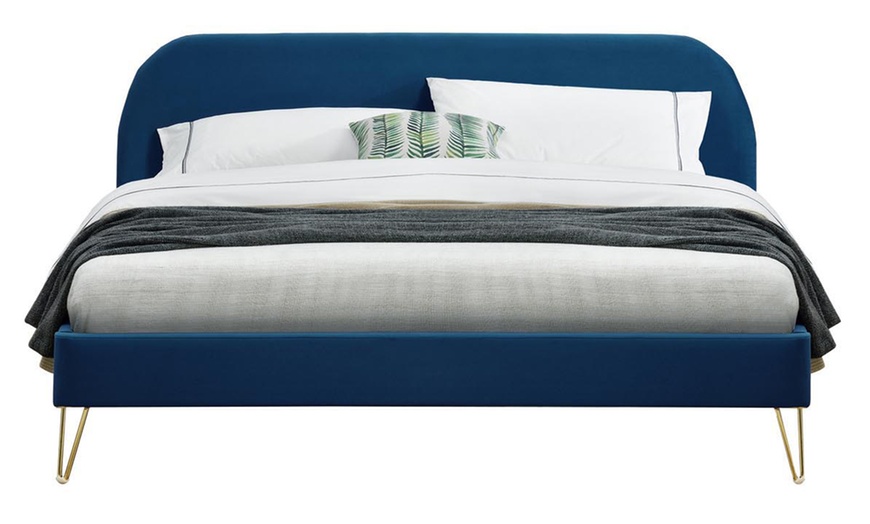 Image 10: Lit velours "Garbera" 140 x 190 cm ou 160 x 200 cm de Kocoon 