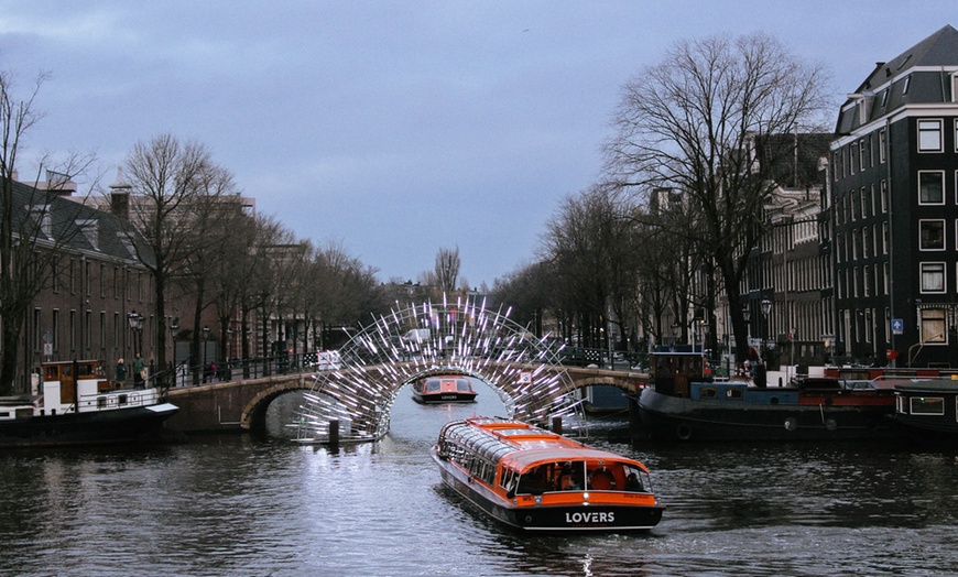 Image 3: 1 Ticket für das Amsterdam Light Festival - Bootsfahrt auf dem Kanal