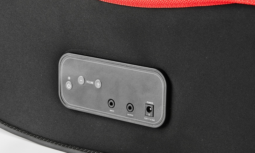 Image 9: Bluetooth Rocker Gaming Chair