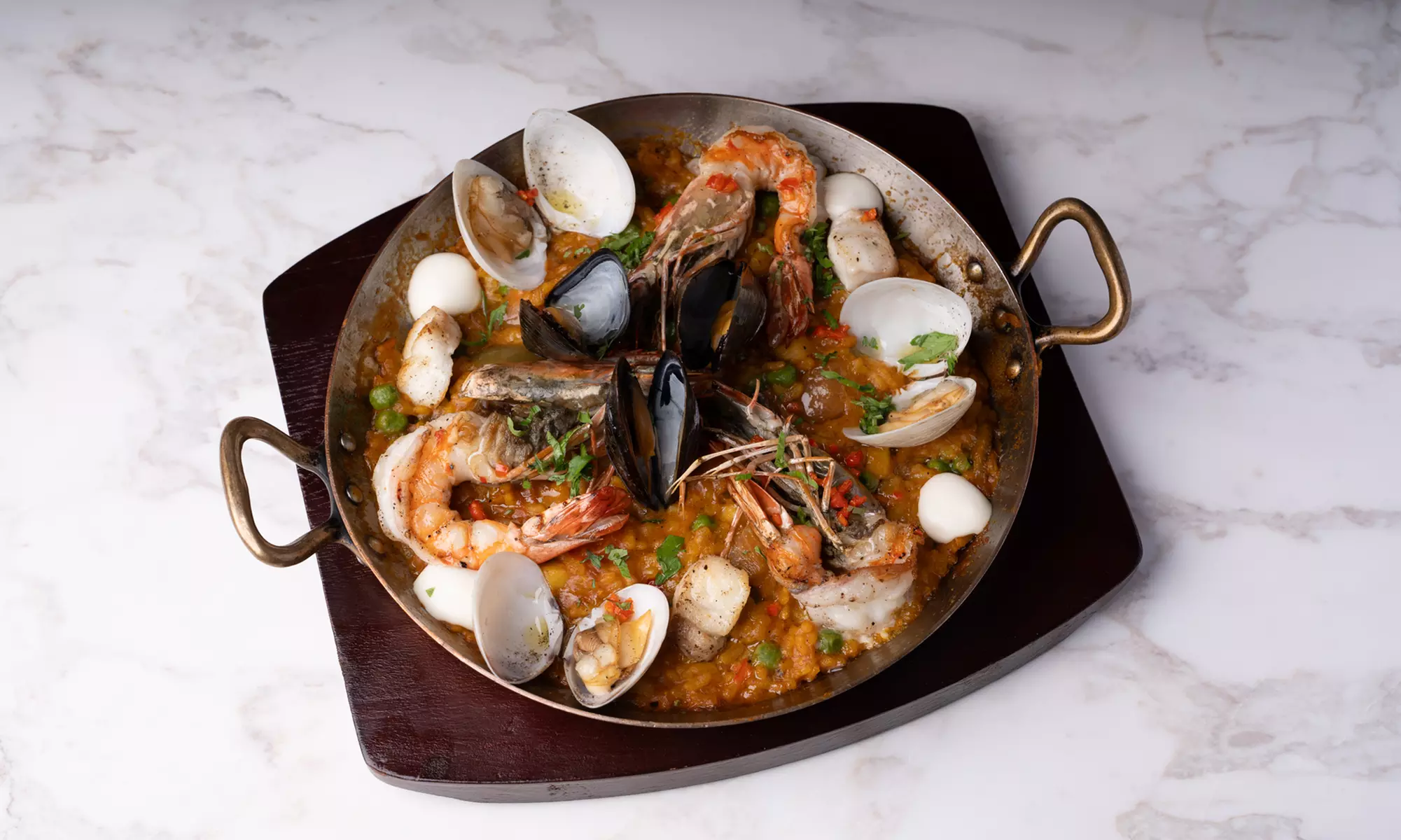 5-Star Paella Night with Entertainment & Drinks – A Feast to Remember