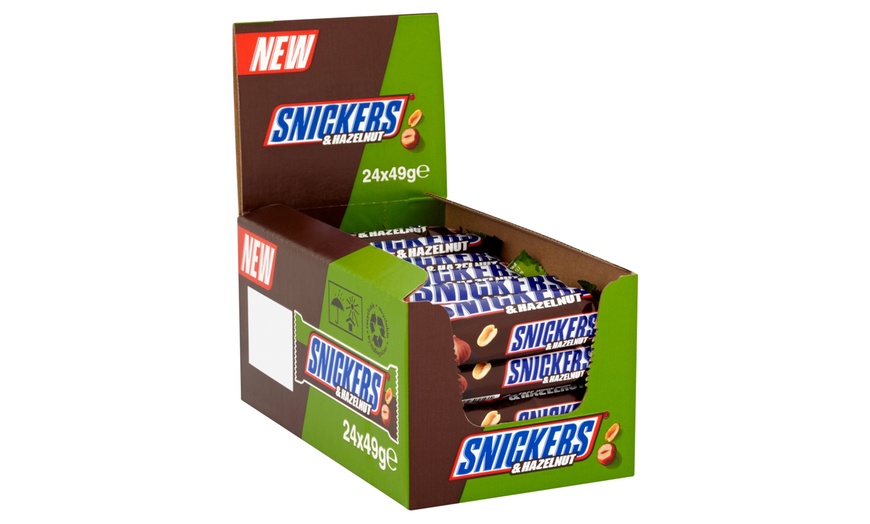 Image 1: 24 Snickers and Hazelnut 49g Bars