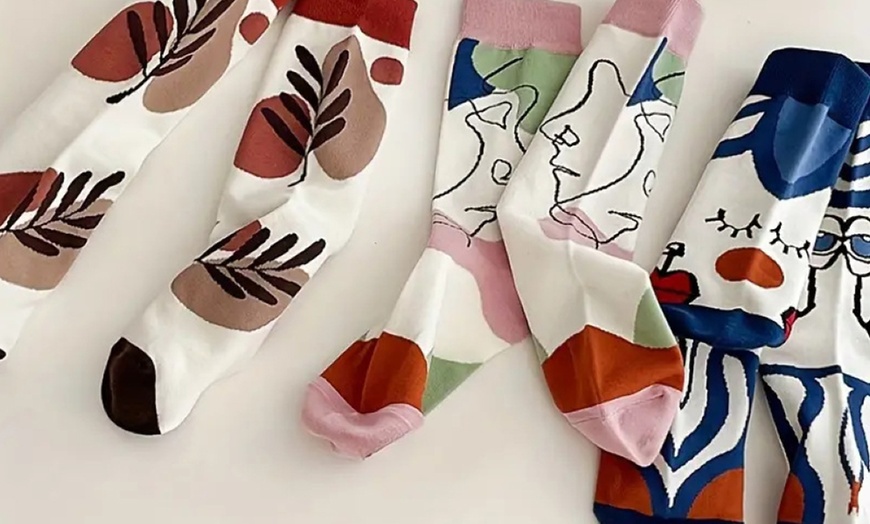 Image 4: 1x, 5x oder 10x Bunte Kunst-Socken für Damen