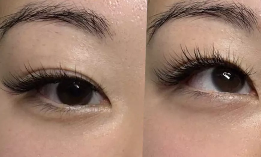 Image 4: Up to 40% Off on Eyelash Extensions at Evie colour
