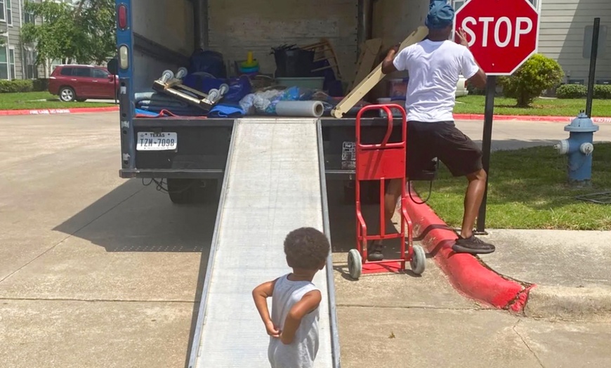 Image 3: Up to 42% Off on Moving Services at New Age Movers HTX