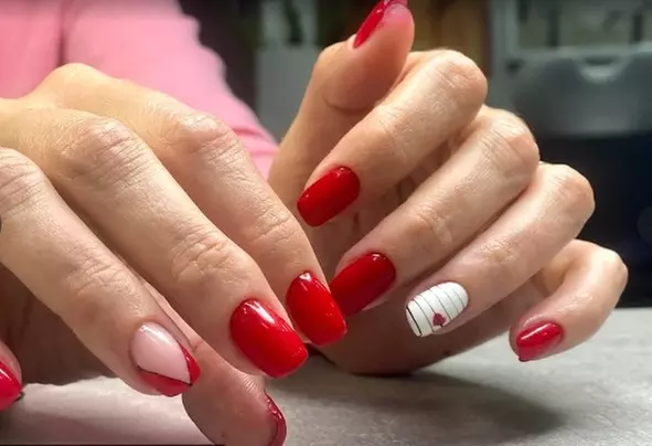 Sesión de manicura y/o pedicura semipermanente