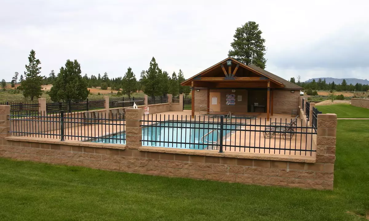 Stay with Home-Style Dining & Pool Access at Bryce Canyon Pines Lodge in Utah

