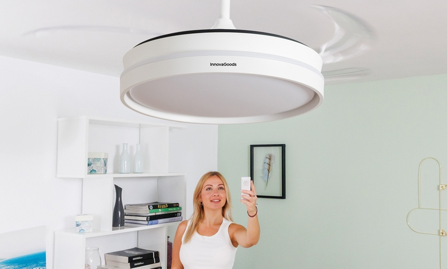 Image 1: Ventilateur de plafond LED avec 4 pales rétractables