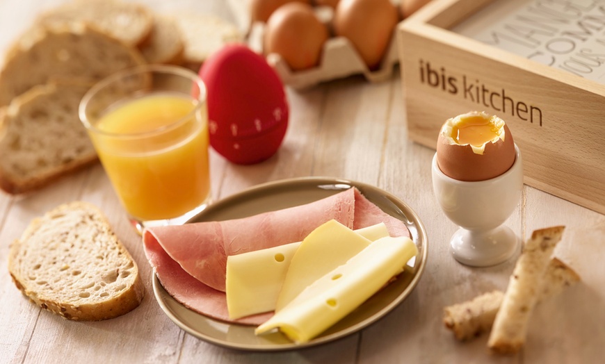 Image 8: Petit déjeuner buffet à volonté au Restaurant Ibis