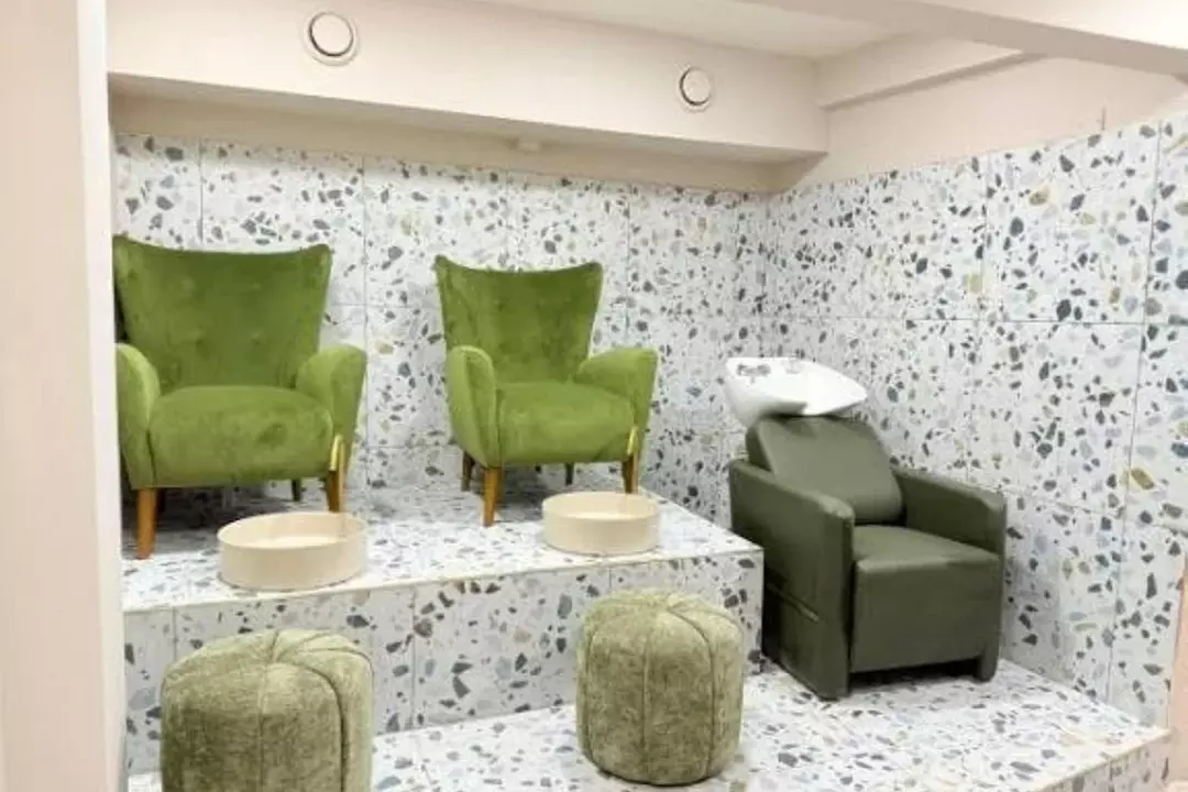 Up to 57% Off on Waxing - Unisex at MamiYaba