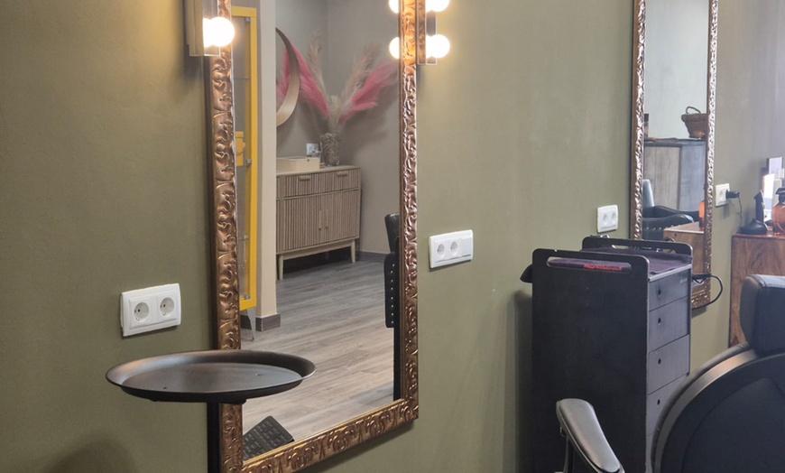 Image 8: Tratamiento de spa capilar a elegir con diagnóstico y masaje para 1