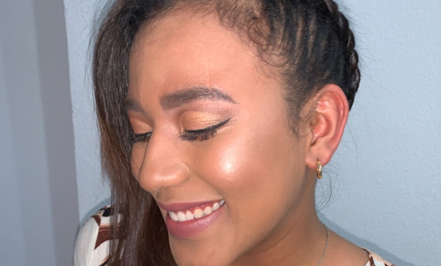 Image 4: Presume de piel ideal con 1 sesión de maquillaje especial para eventos