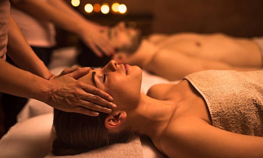 Image 6: Head spa japonés en pareja con masaje de busto, chocolate y té
