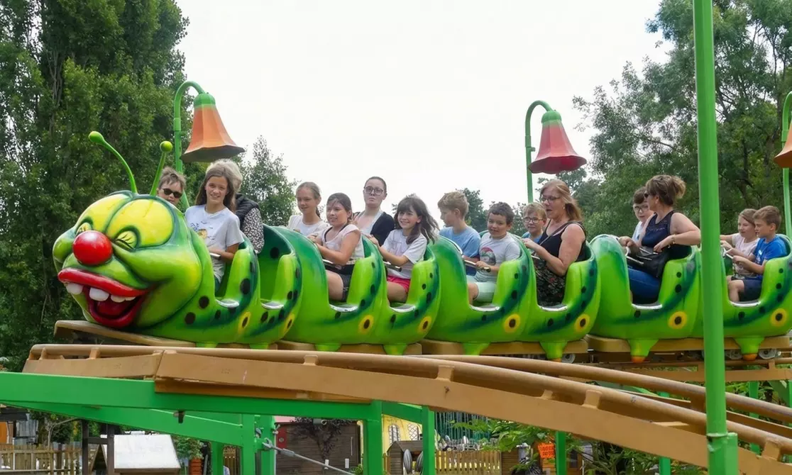 Entre manèges, toboggans et ambiance Far West au Parc de Vallée