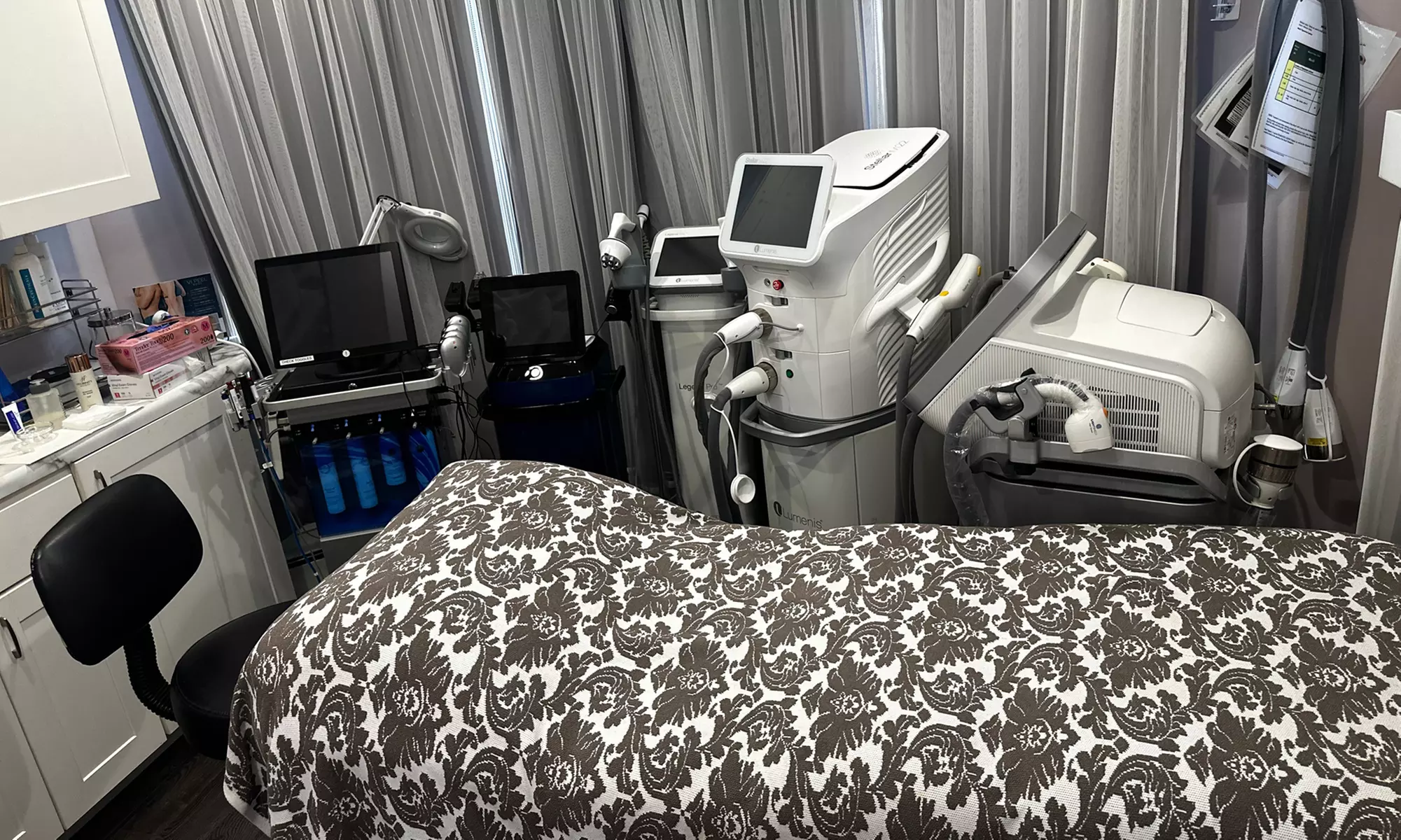 Radiofrequency Microneedling Skin Tightening & Rejuvenation Treatment
