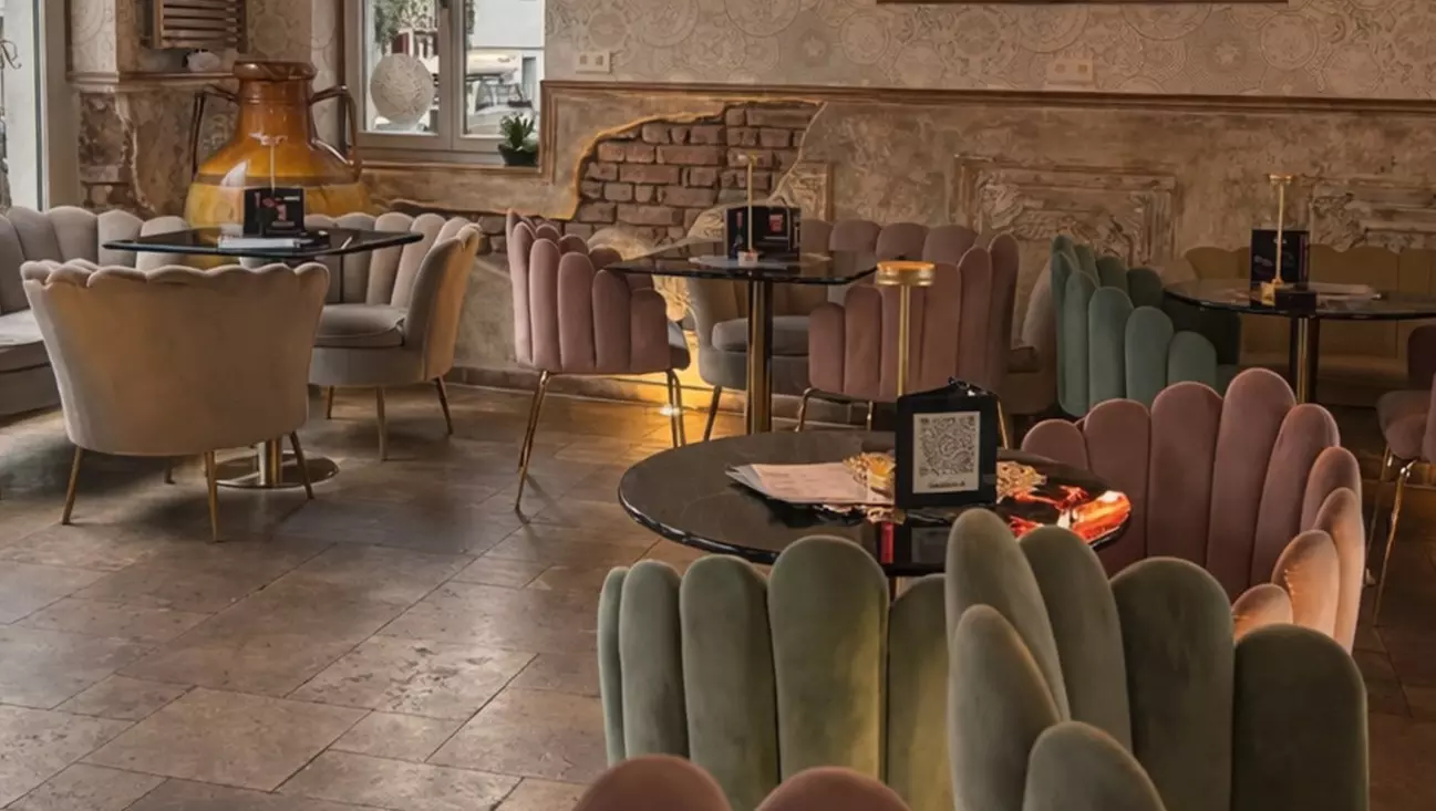 Cocktail nach Wahl inkl. Aperitivo Snacks für 2, 4 oder 6 Personen