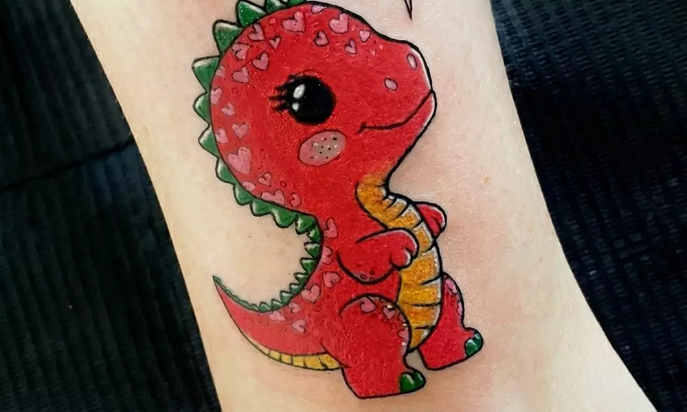 Wyraź siebie poprzez tatuaż – mały wzór lub sesja całodniowa