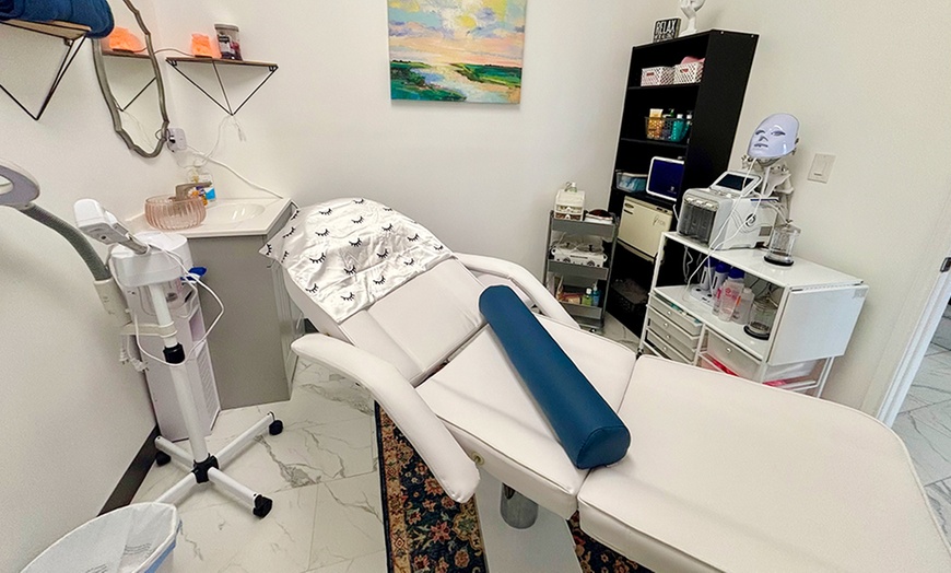 Image 2: Enhance Your Look: A Lash Lift (45-Min)w/ Optional Lash Tint (60-Min)