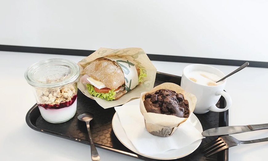 Image 2: Frühstücksbuffet inkl. 1 Glas Sekt für 2 oder 4 Personen