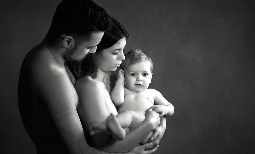 Image 6: Séance photo pro en studio avec accompagnement et mini-album