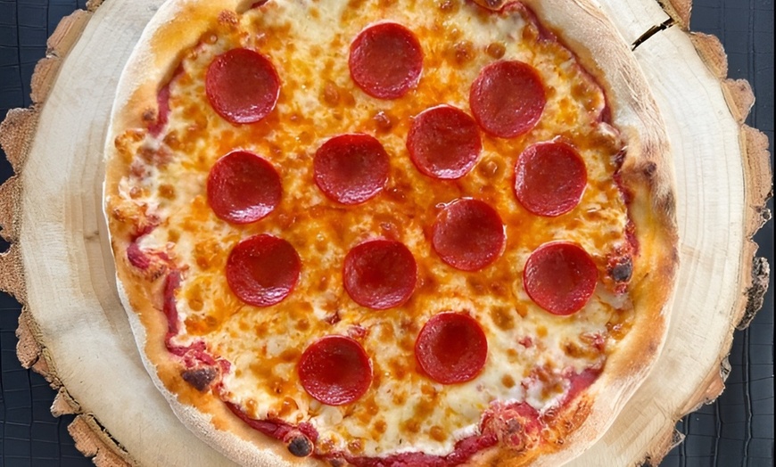 Image 2: Verse pizza's en frisdrank om af te halen en thuis van te genieten