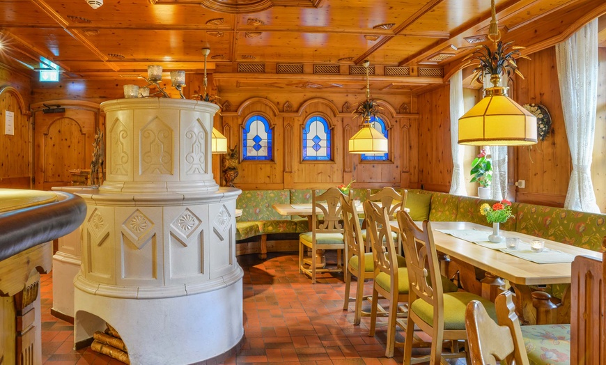 Image 9: Bad Laasphe: Stammhaus- o. Komfort-Doppelzimmer mit Frühstück & Dinner