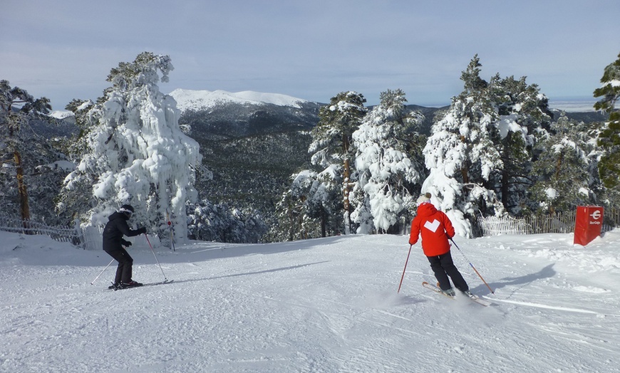 Image 3: Forfait de Esquí con Alquiler Opcional en Puerto Navacerrada