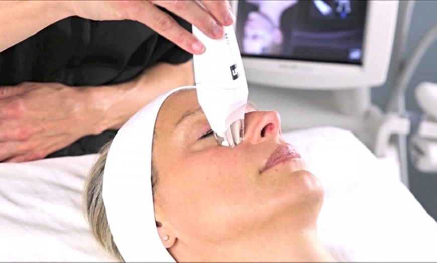 Image 3: Tratamiento facial reafirmante con colágeno, alginato o Indiba kobido