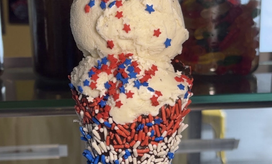 Image 10: $25, $40, or $70 on Food & Drink, Fudge Sundaes, Ice creams, & More