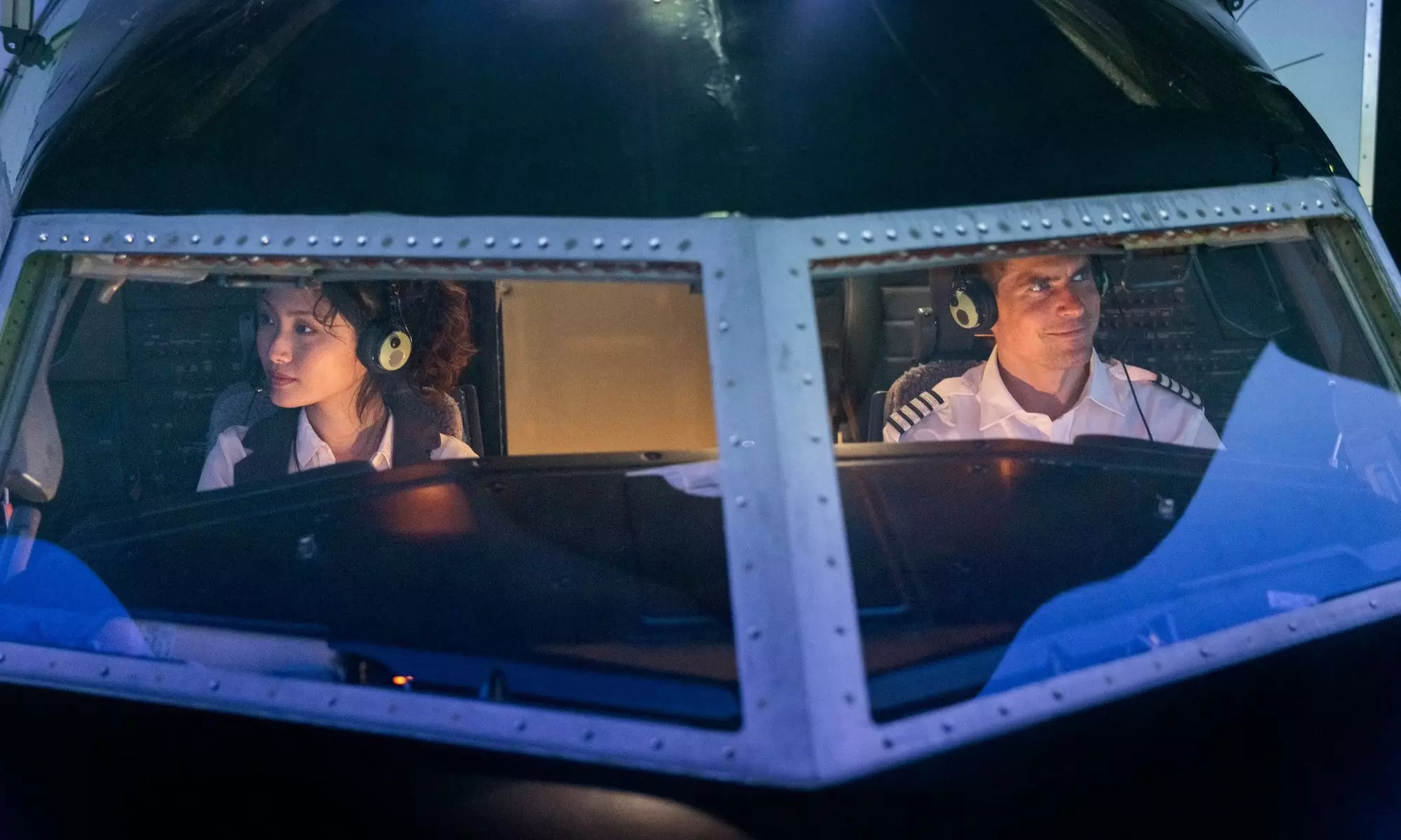 Fly an A320 Airbus in a 30 or 60-minute Simulator Session