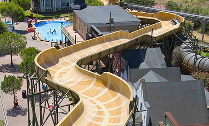 Image 11: Entrada al Western Water Park para todas las edades